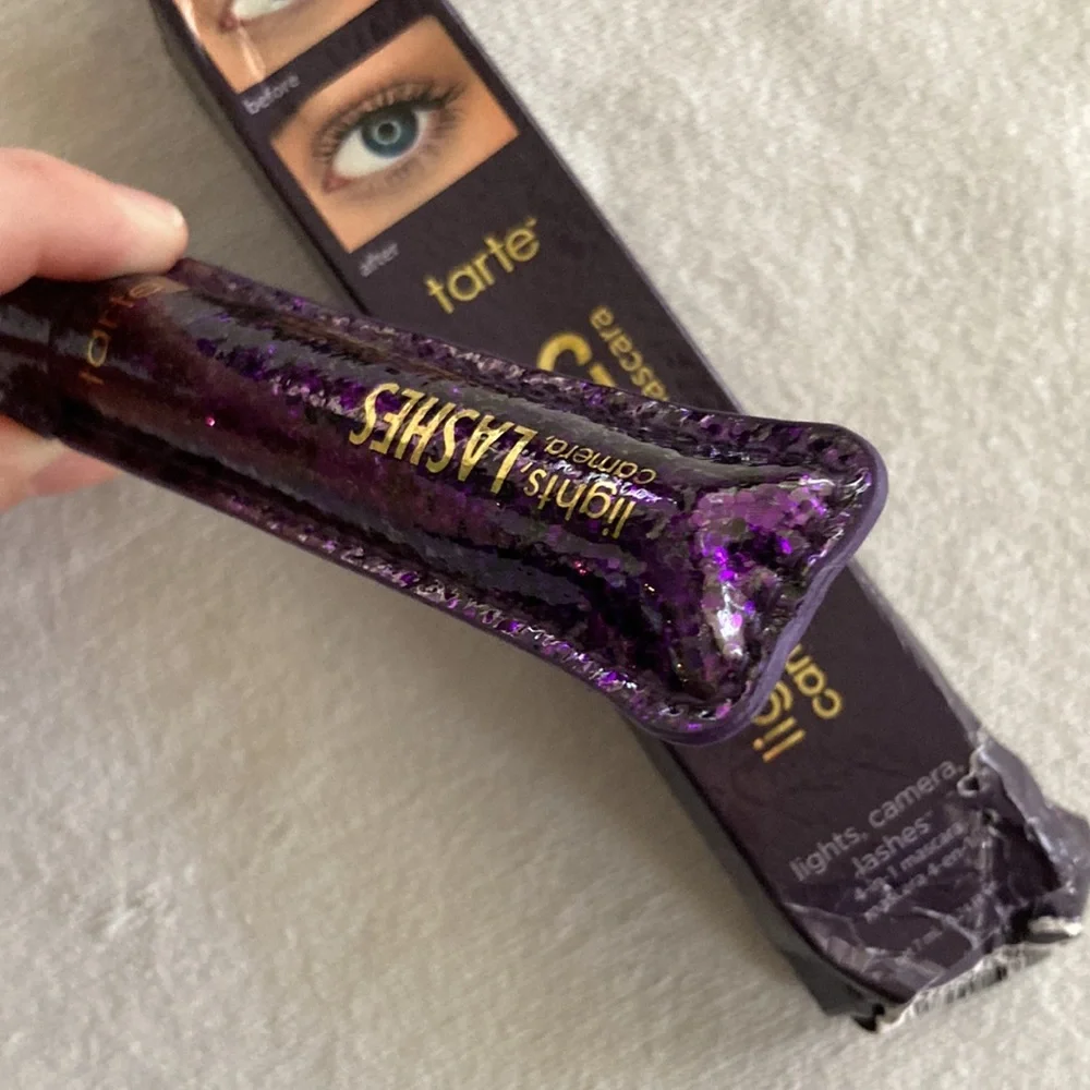 NEW Tarte Lights, Camera, Lashes 4-in-1 Mascara Black Volume NIB *Box Damaged